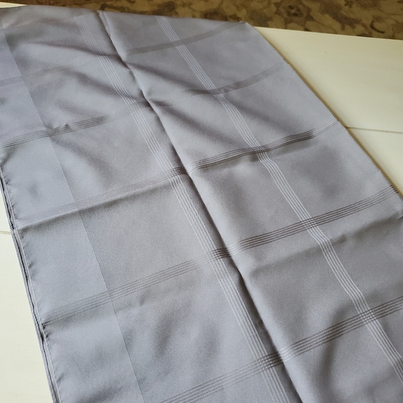 Vintage Gray Scarf - Picture 2 of 6